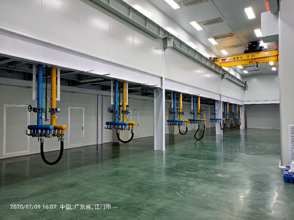 如何確保注塑車間機房冷卻系統節能改造計劃的順利實施？